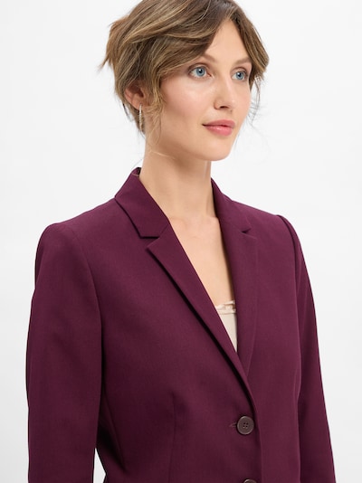Marie Lund Blazer en aubergine, Vue avec produit
