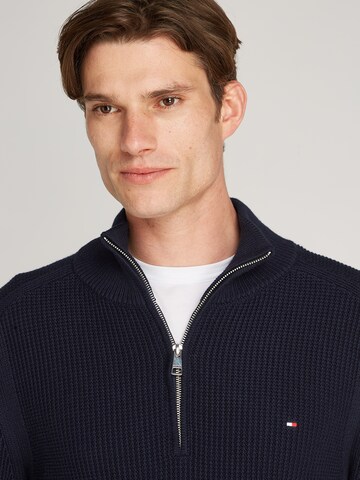 TOMMY HILFIGER Sweater in Blue
