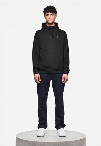 Weekend Offender Sweatshirt in Black