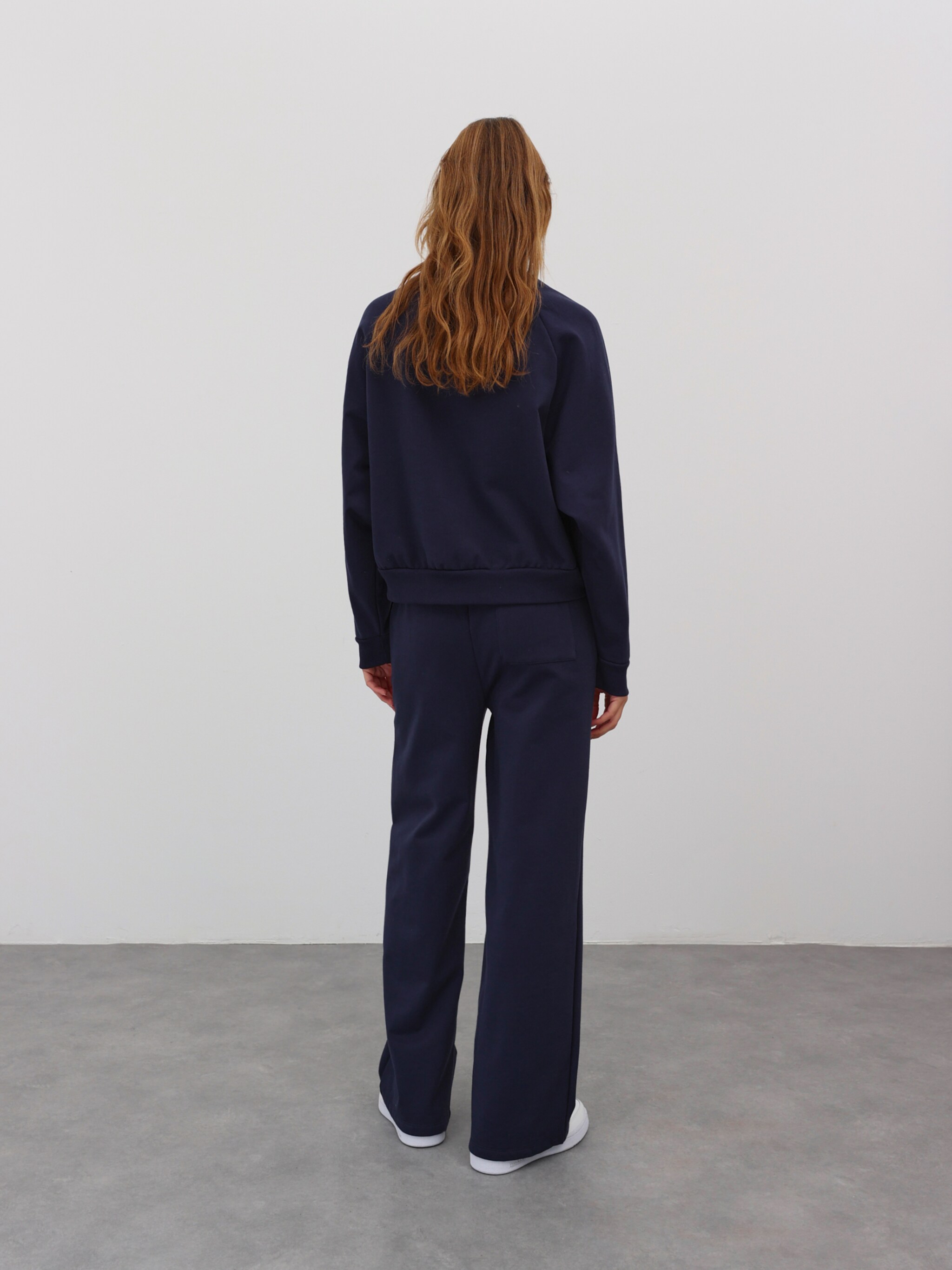 EDITED Producten Sweatshirt 'Aura' Navy