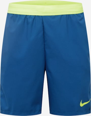 Regular Pantalon de sport NIKE en bleu : devant