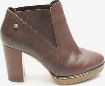 TOMMY HILFIGER Dress Boots in 36 in Brown: front