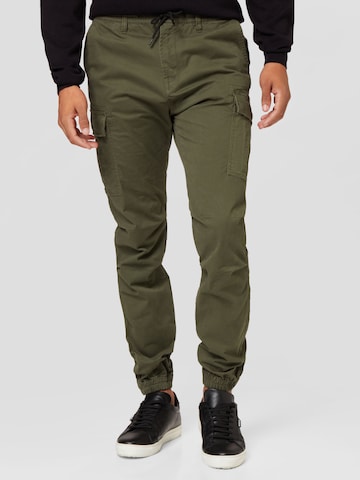 Vintage Industries Tapered Cargobroek 'VINCE' in Groen: voorkant