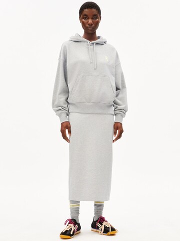ARMEDANGELS Sweatshirt 'FRANCISARAA' in Grijs