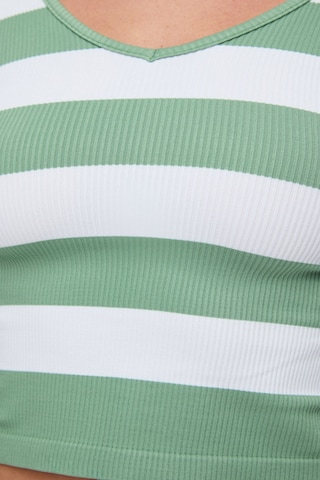 No Matter What Shirt in Groen