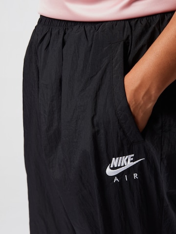 Nike SportswearLoosefit Sportske hlače - crna boja