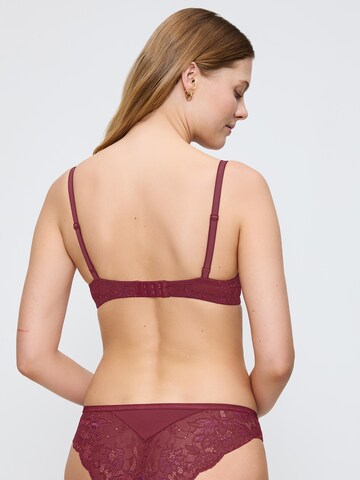 TRIUMPH T-shirt Bra ' Amourette Charm ' in Red