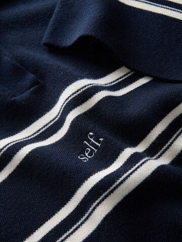 Pull-over self. en bleu