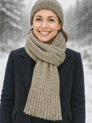 COLLEZIONE ALESSANDRO Scarf 'Wolltraum' in Brown: front