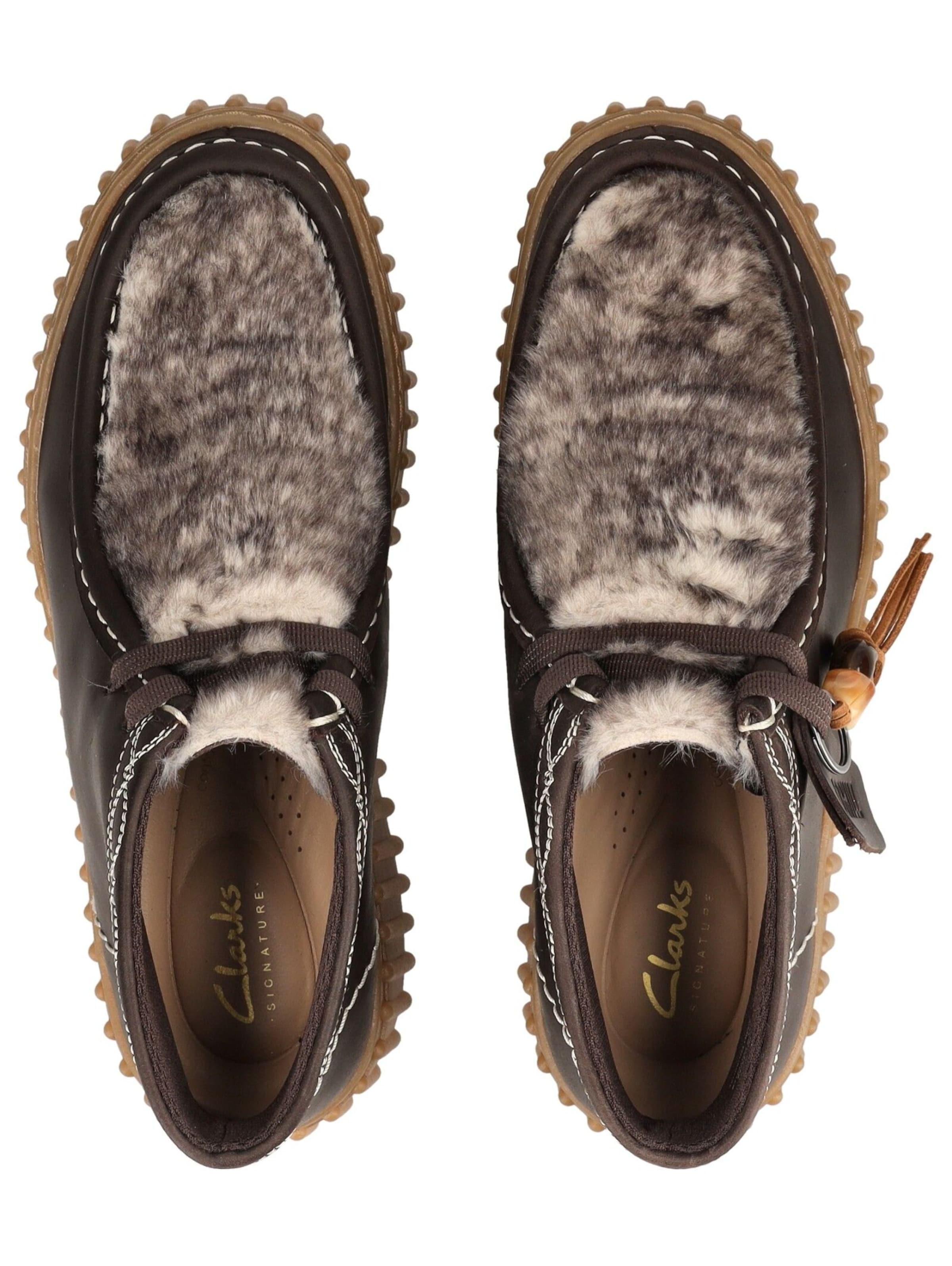 CLARKS Lace-up bootie in Brown