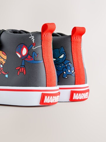 Sneaker di Next in grigio