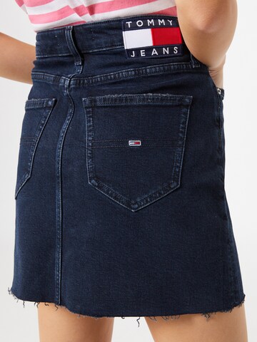 Tommy Jeans Spódnica w kolorze niebieski