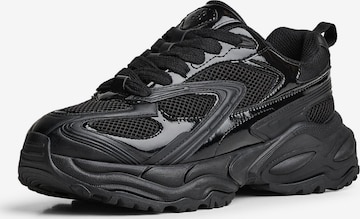 BershkaNiske tenisice - crna boja: prednji dio