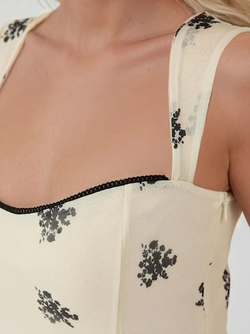 Hiccup - Vestido em branco