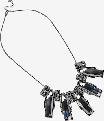 SOHILančić - crna boja: prednji dio