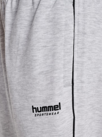 Hummel Tapered Hose in Grau