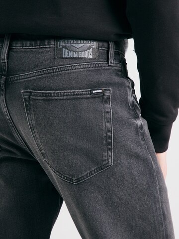 Superdry - Slimfit Vaquero en negro