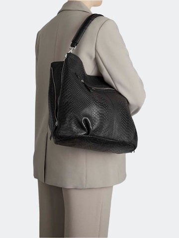 MARKBERG Handbag 'Dana' in Black: front