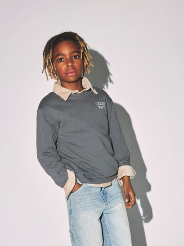 NAME IT Sweatshirt 'NKMBebob' in Grey: front