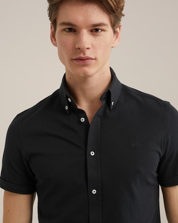 WE Fashion Slim fit Button Up Shirt in Black