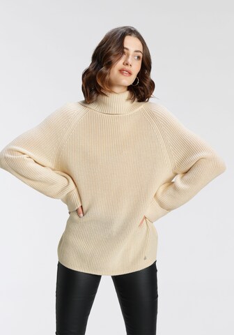 AJC Pullover in Beige