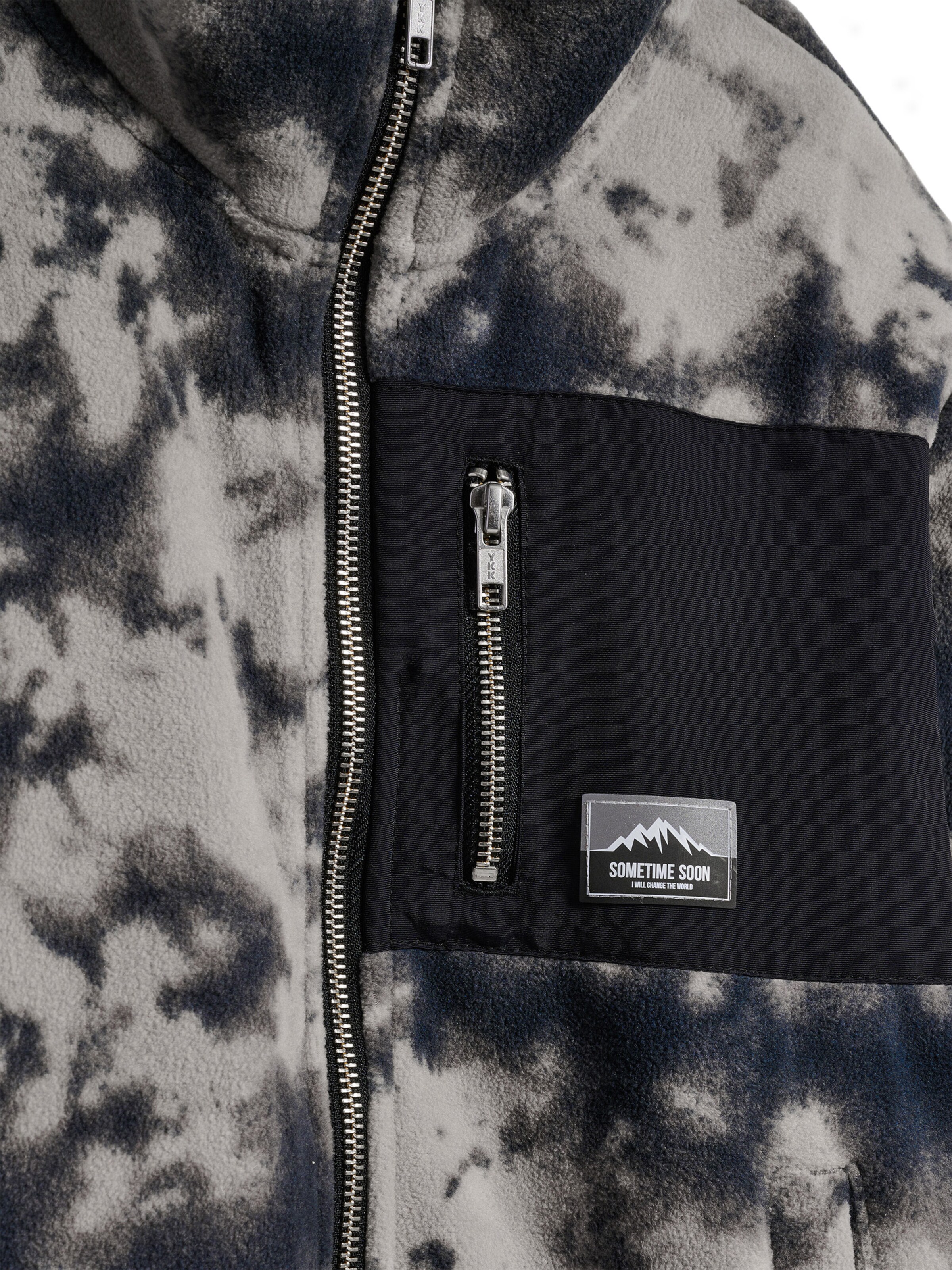 SOMETIME SOON Fleecejacke 'Crest' in Grau