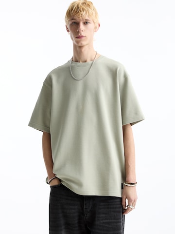 Tricou de la Pull&Bear pe verde: față