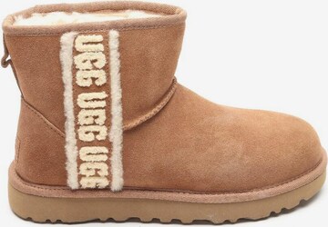 UGG Stiefeletten 37 in Braun: predná strana