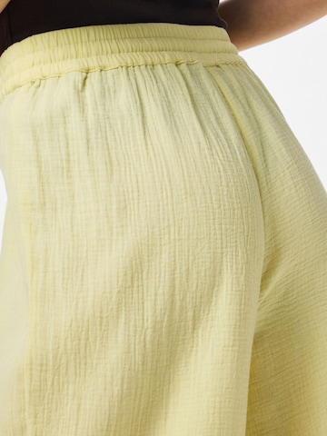 Wide Leg Pantalon PIECES en jaune