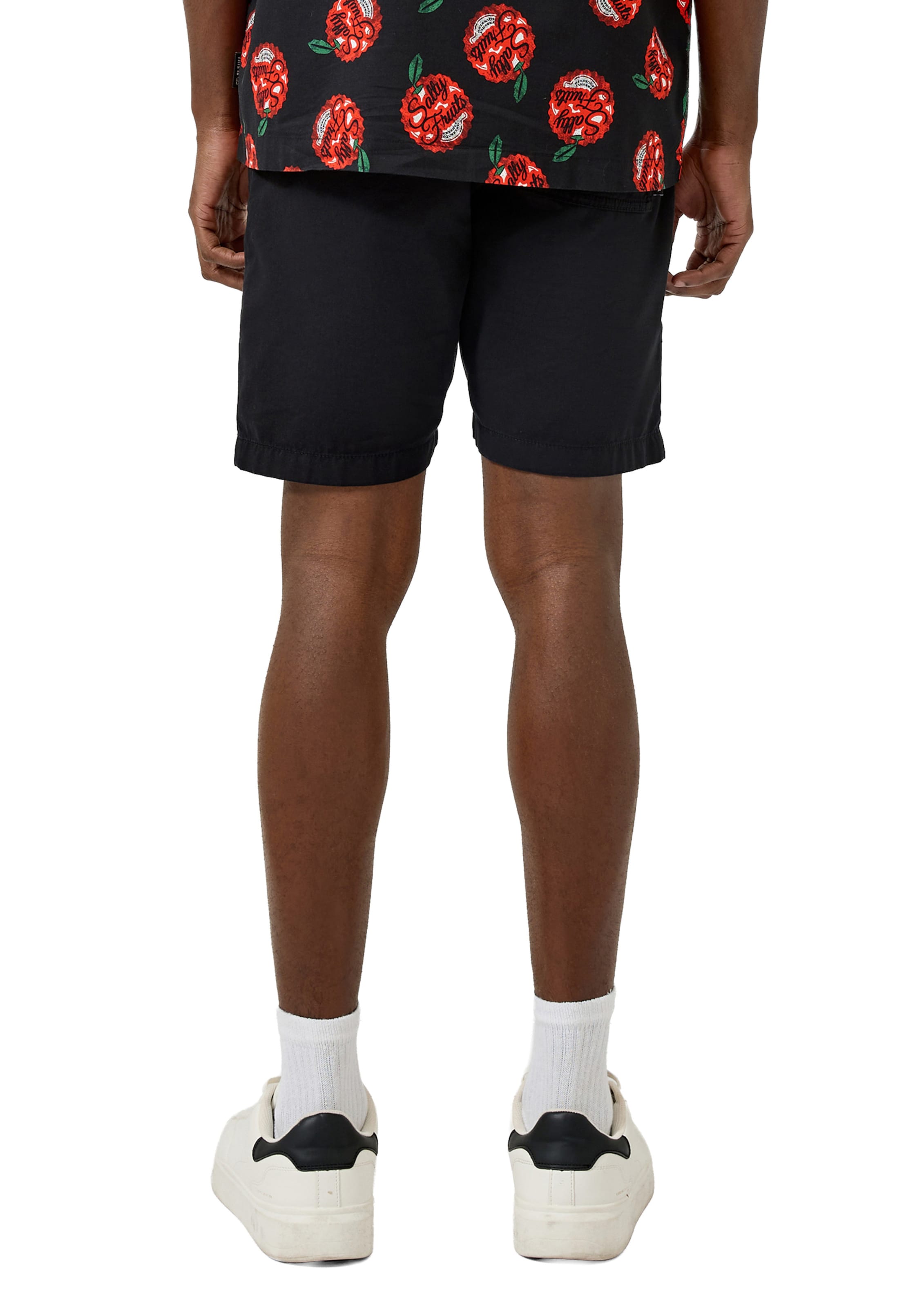 QS Regular Trousers in Black
