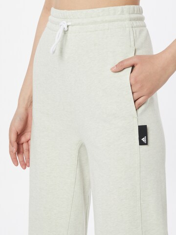 ADIDAS SPORTSWEAR Tapered Sporthose in Grün