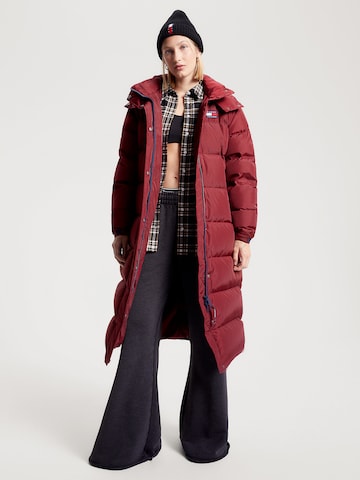 Tommy Jeans Winter Coat 'Alaska' in Red