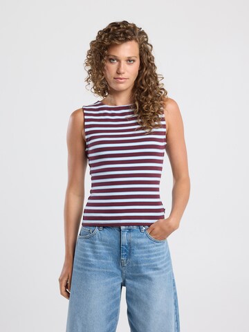 America Today Top in Red: front