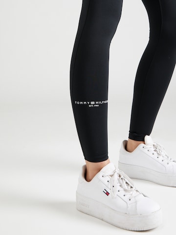 TOMMY HILFIGER Skinny Spodnie sportowe 'Essential' w kolorze czarny