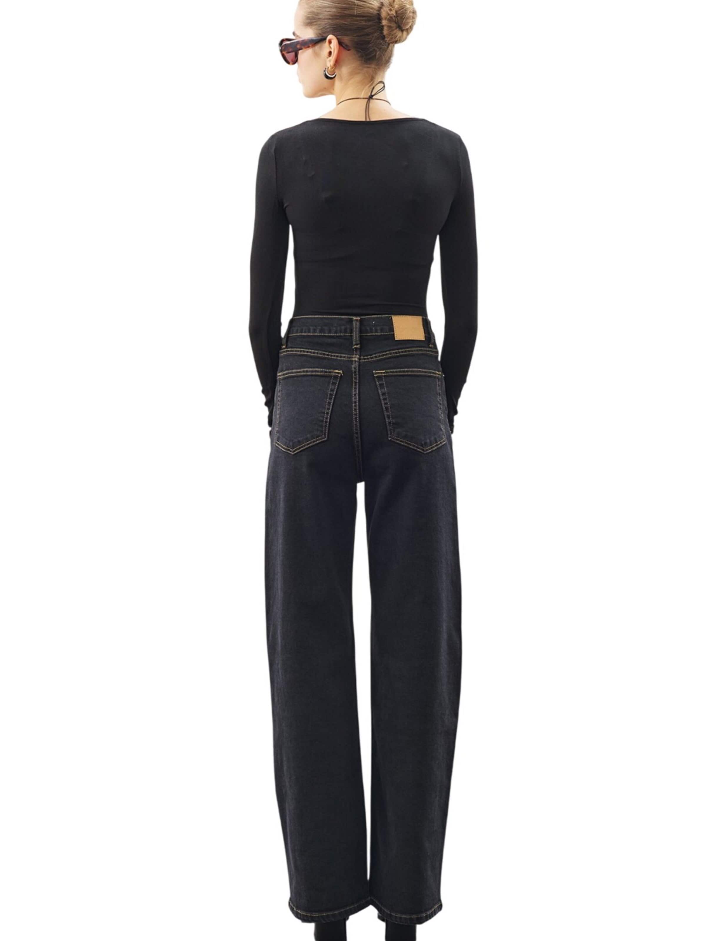 MANUKA Regular Jeans in Zwart
