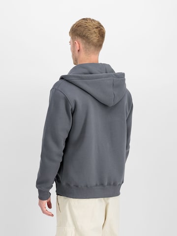 ALPHA INDUSTRIES Jopa na zadrgo 'Basic' | siva barva
