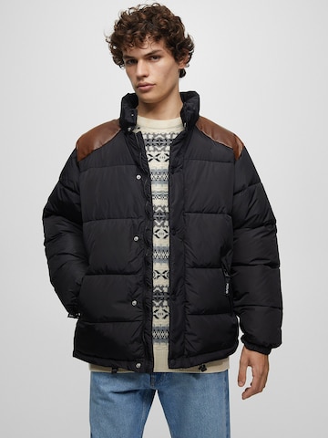 Pull&Bear Winter jacket in Black: front