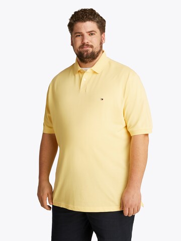 Tommy Hilfiger Big & Tall - Camisa '1985' em amarelo: frente