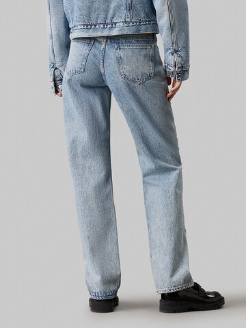 Calvin Klein Jeans Lużny krój Jeansy w kolorze niebieski
