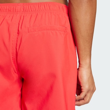 Maillot de bain de sport ADIDAS SPORTSWEAR en rouge