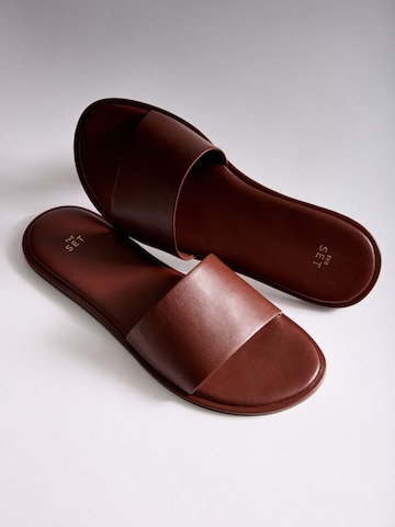 The Set Mules in Brown