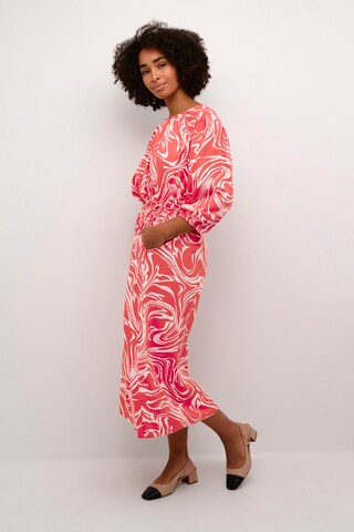 Robe 'Carmen' Kaffe en rose