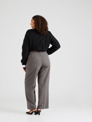 Wide leg Pantaloni cu dungă 'Carberry' de la ONLY Carmakoma pe gri