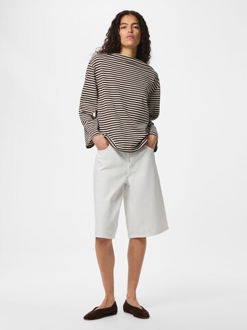 T-shirt 'PCSadie' PIECES en marron