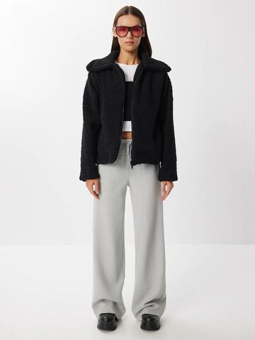 Hiccup Between-Season Jacket in Black