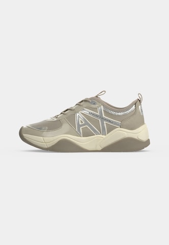 Baskets basses ARMANI EXCHANGE en beige : devant