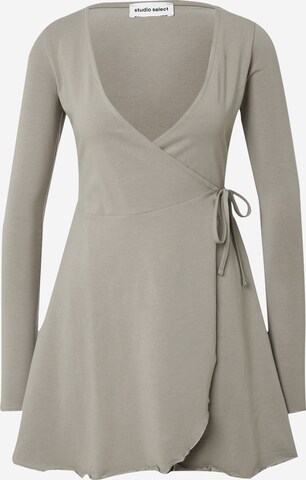 STUDIO SELECT Dress 'Willow' in Grey: front