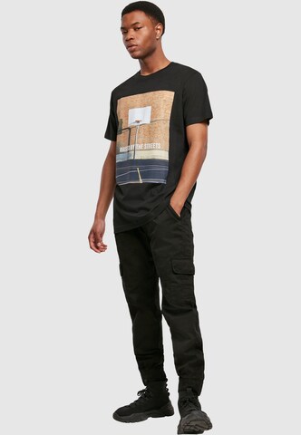 Mister Tee Regular Fit Paita 'Raised By The Streets' värissä musta