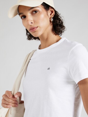 Maglietta di Calvin Klein in bianco