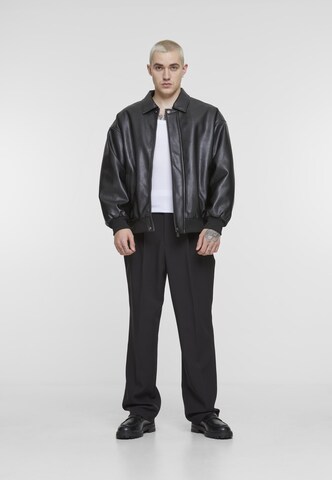 Urban Classics Overgangsjakke i sort